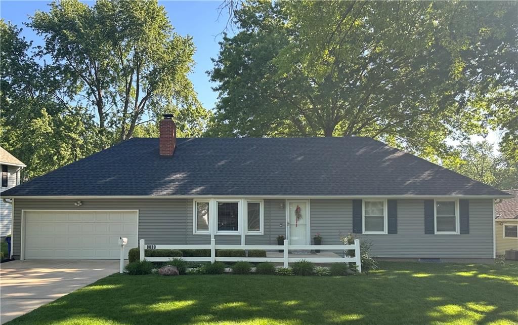 8839 Newton Drive — photo 1