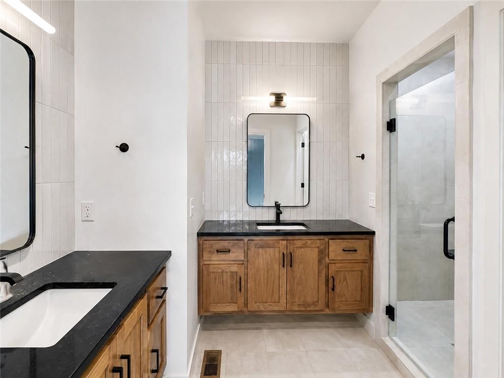 2846 Tracy Avenue — photo 5