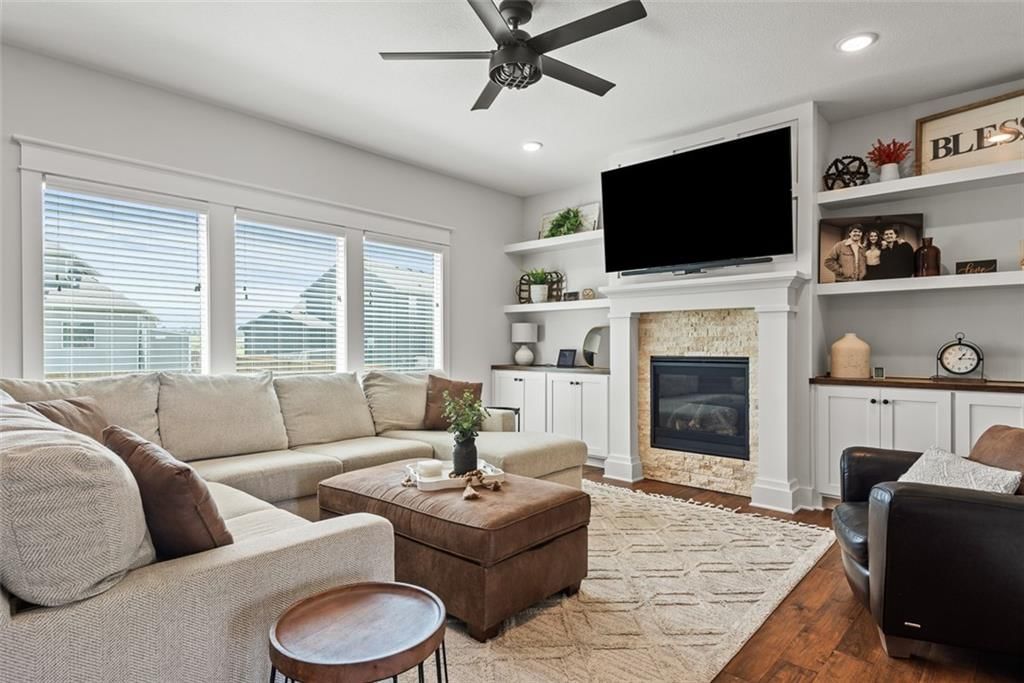 32265 W 165th Terrace — photo 9