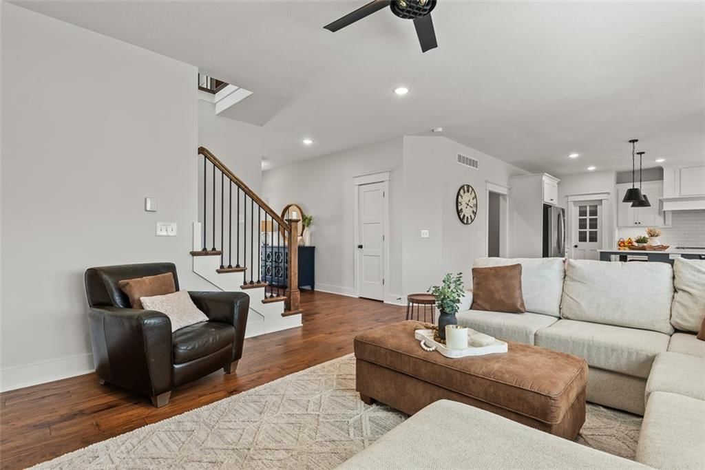 32265 W 165th Terrace — photo 11