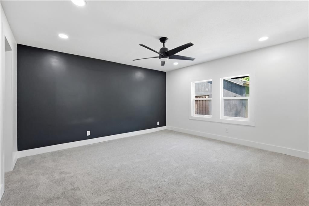 11011 N Holmes Street — photo 9