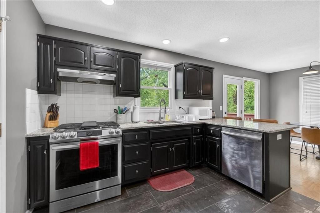 7007 N Holly Court — photo 8