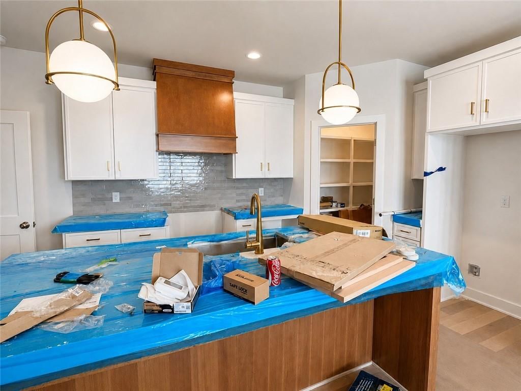 2844 Tracy Avenue — photo 5