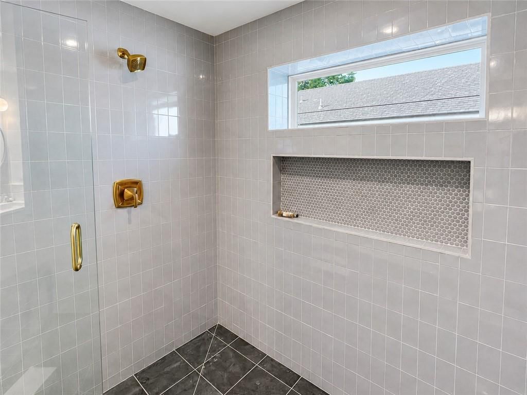 2844 Tracy Avenue — photo 11