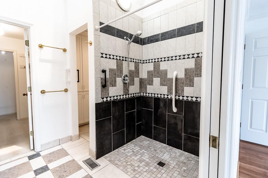 5225 W 122nd Street — photo 27