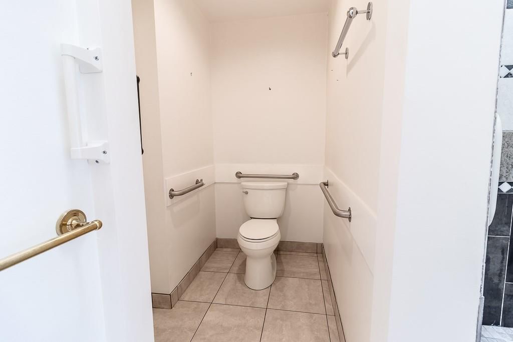 5225 W 122nd Street — photo 29