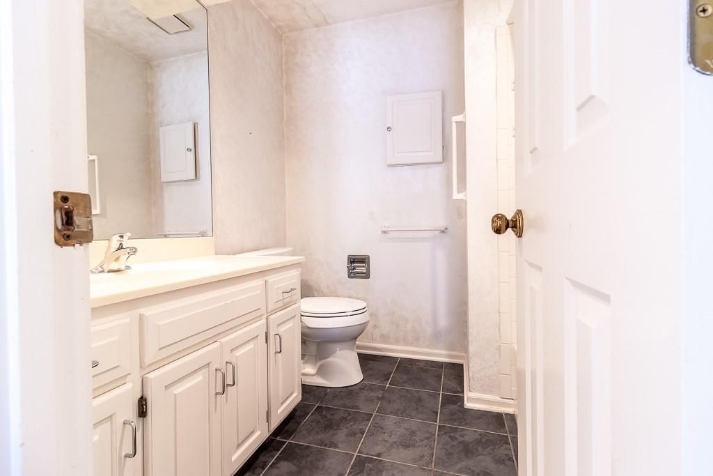 5225 W 122nd Street — photo 34
