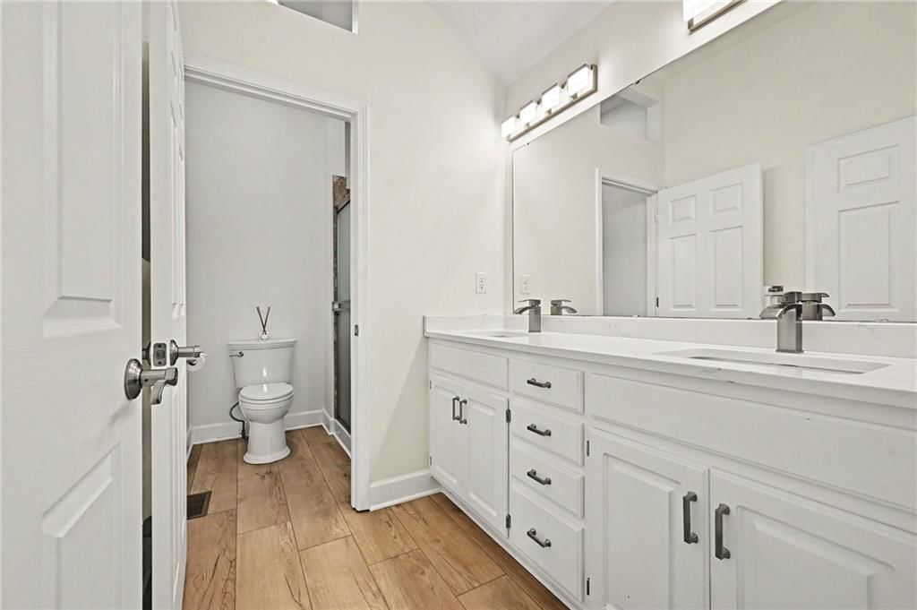 4118 Minnesota Drive — photo 17