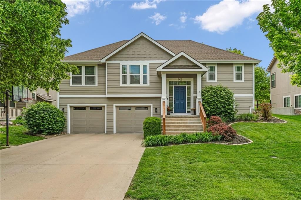 142 Aspen Lane, Lawrence, KS