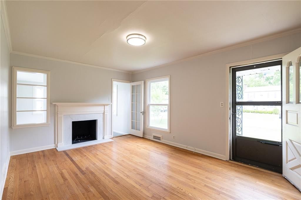 5217 N Walrond Avenue — photo 4