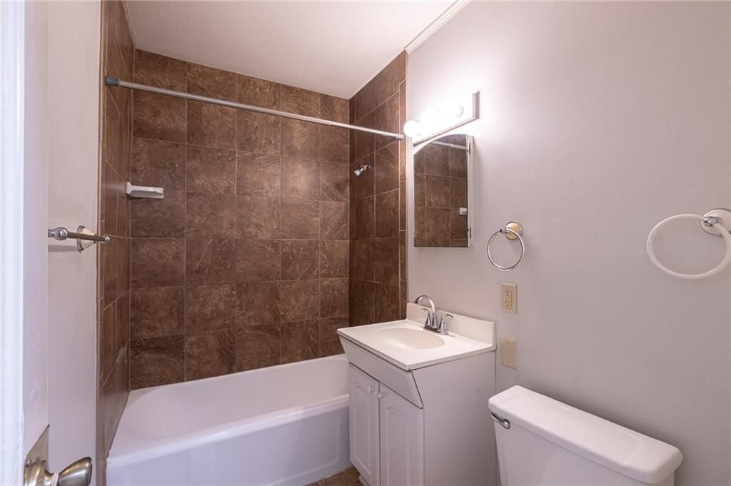 5217 N Walrond Avenue — photo 13
