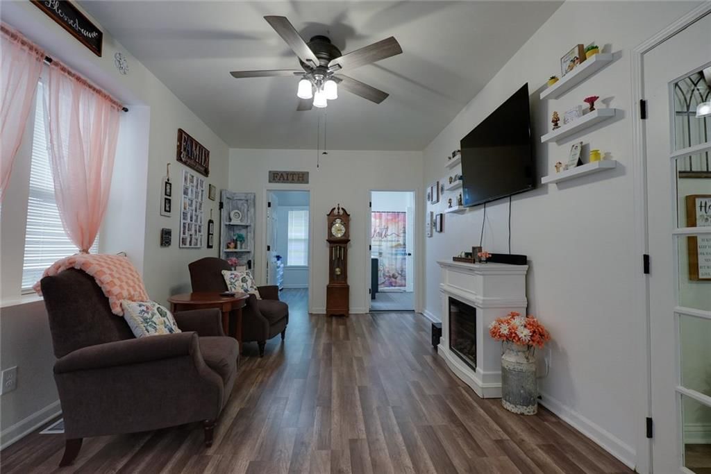 200 S Willis Avenue — photo 7