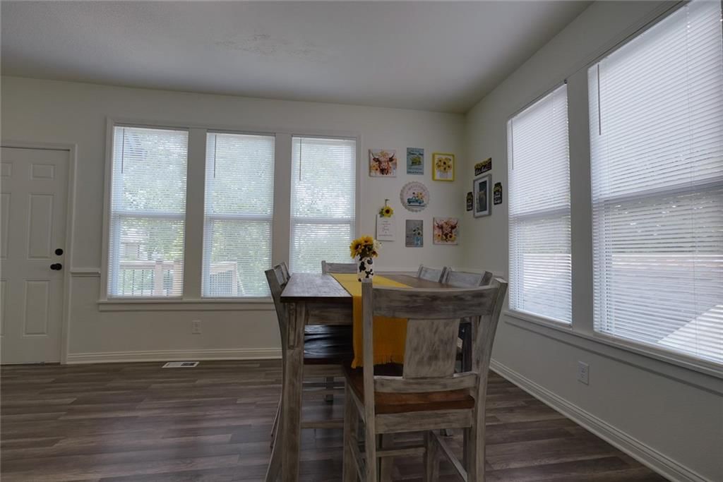 200 S Willis Avenue — photo 15