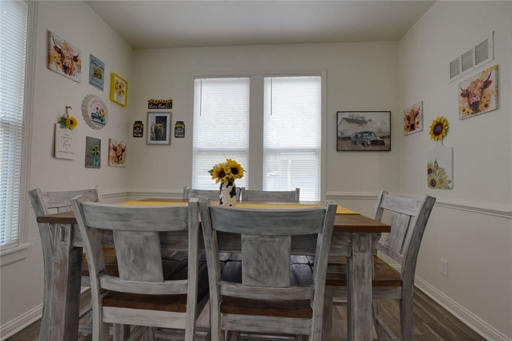 200 S Willis Avenue — photo 16