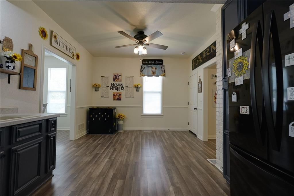 200 S Willis Avenue — photo 18