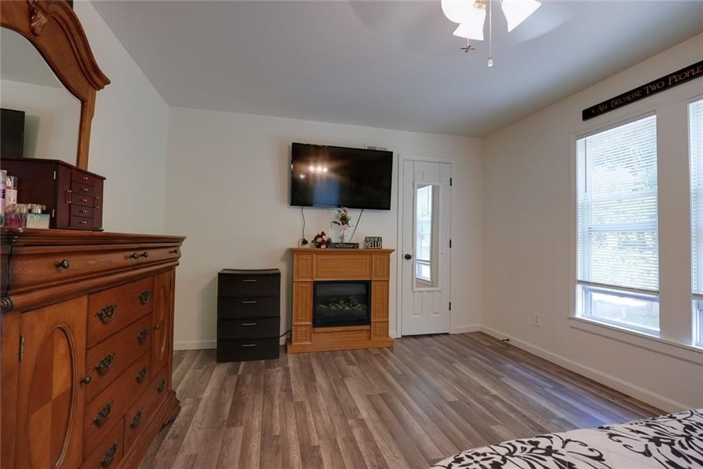 200 S Willis Avenue — photo 29