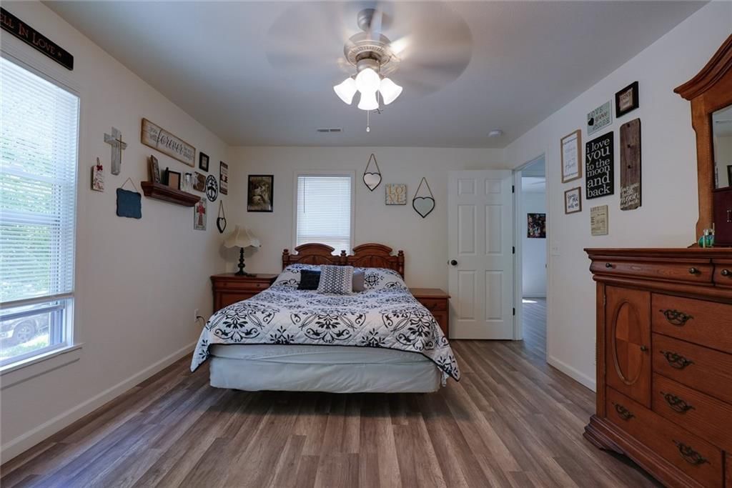 200 S Willis Avenue — photo 30