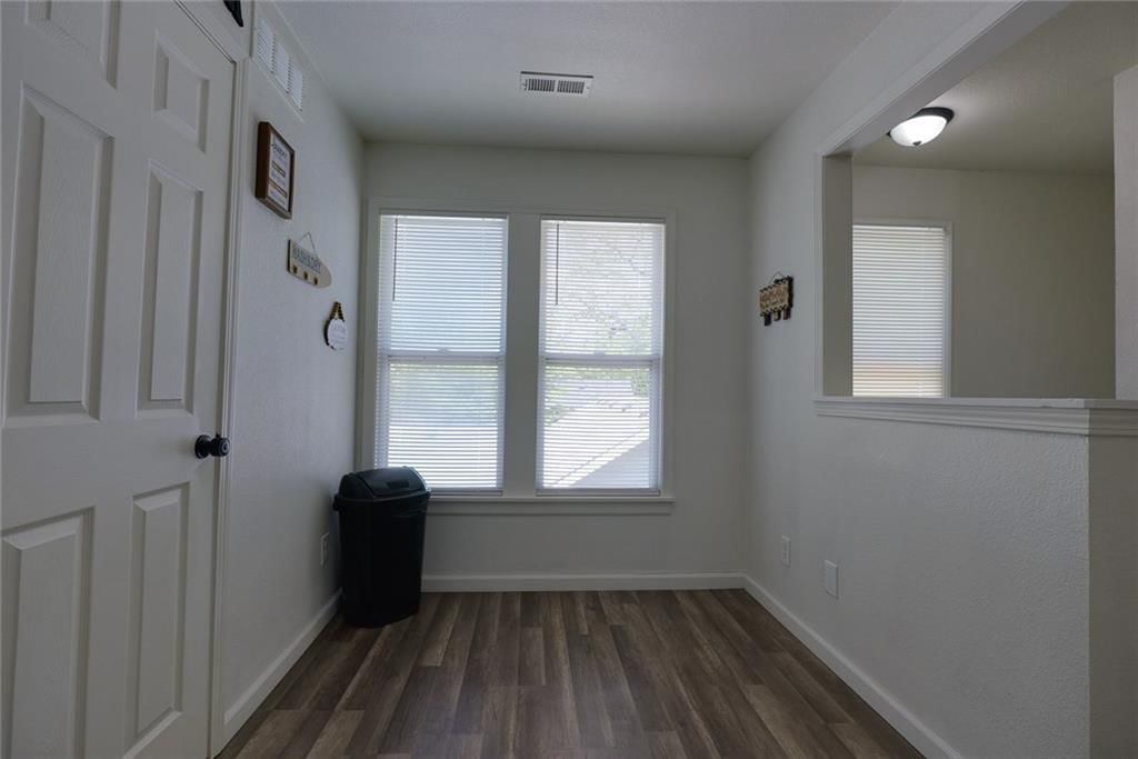 200 S Willis Avenue — photo 32