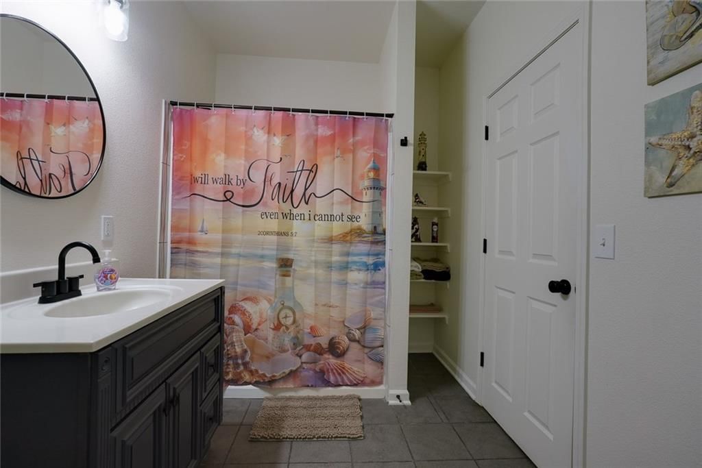 200 S Willis Avenue — photo 38