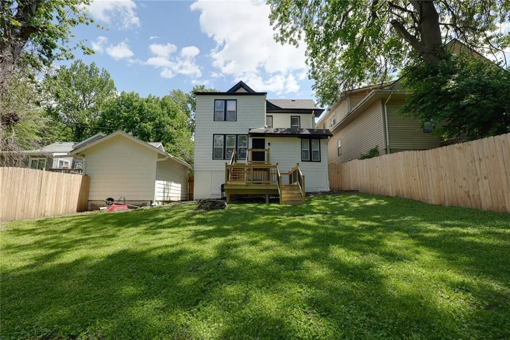 200 S Willis Avenue — photo 47