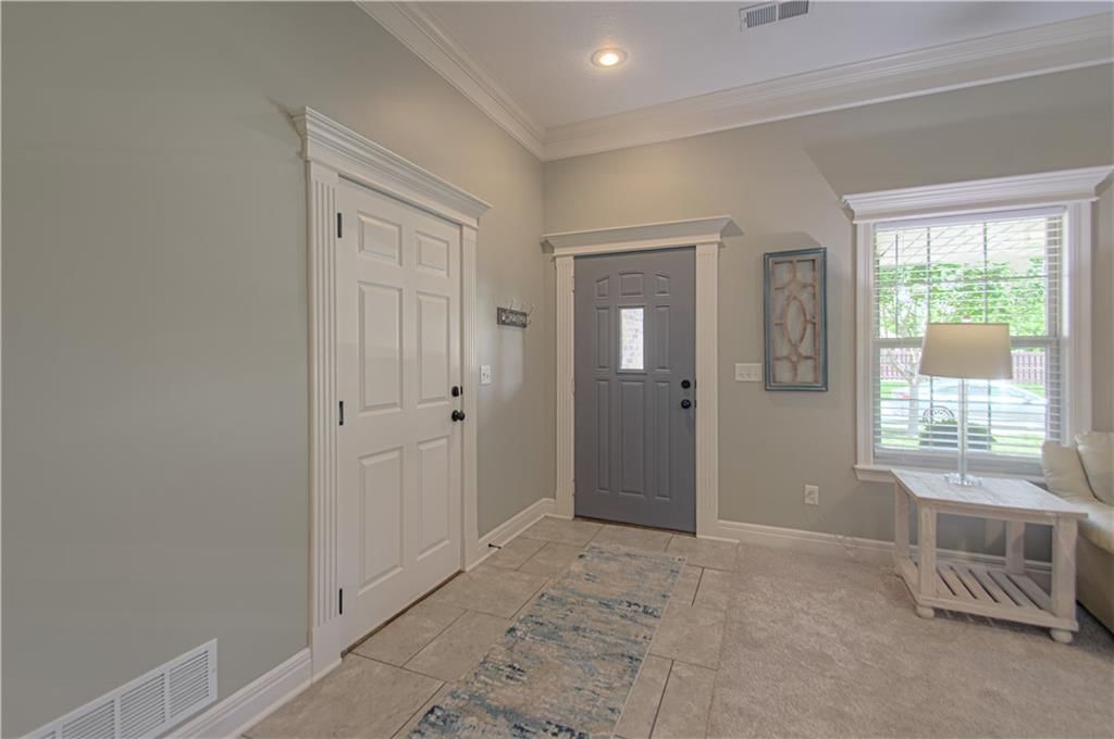 110 NW Lindsey Lane — photo 4