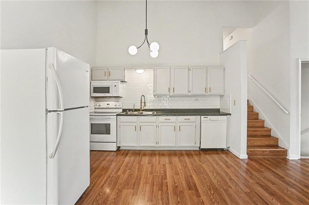 11204-11206 College Avenue — photo 12