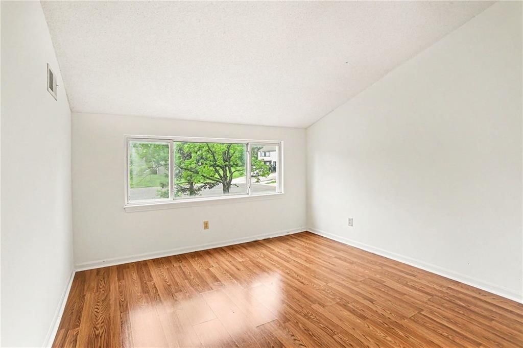 11204-11206 College Avenue — photo 21