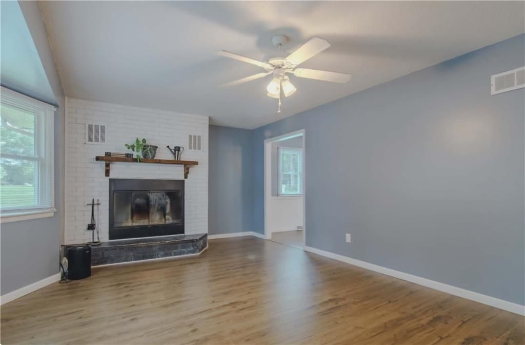 711 Kristi Lane, Urich, MO