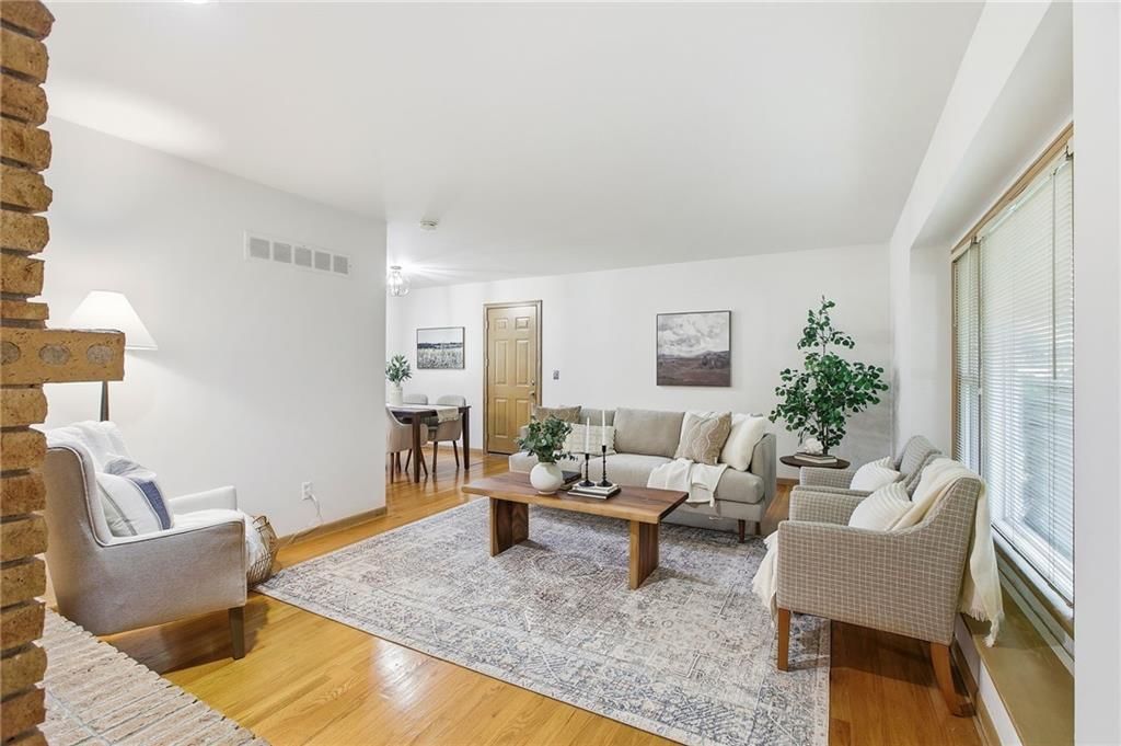510 W Country Lane Terrace — photo 3