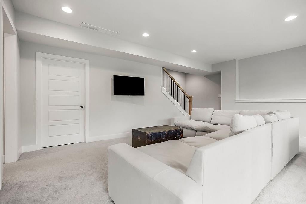 8461 Primrose Street — photo 26