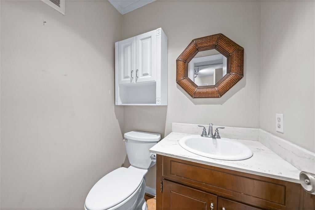 7704 W 102nd Street — photo 4