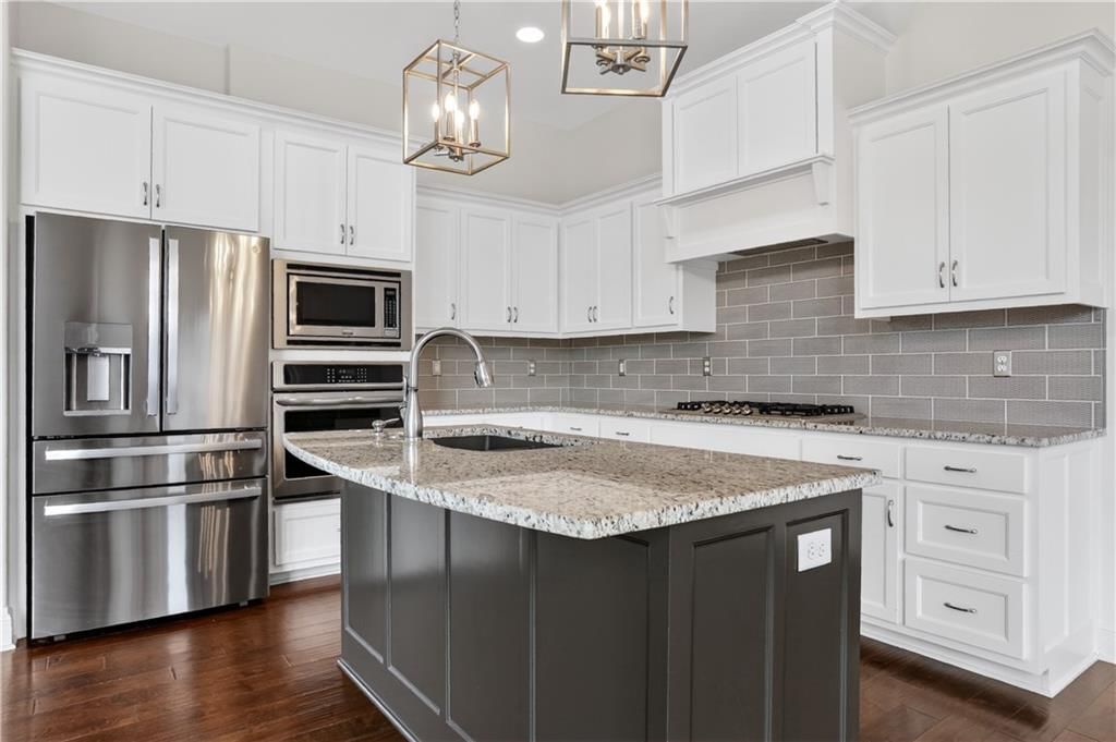 7330 NW Forest Lakes Drive — photo 9