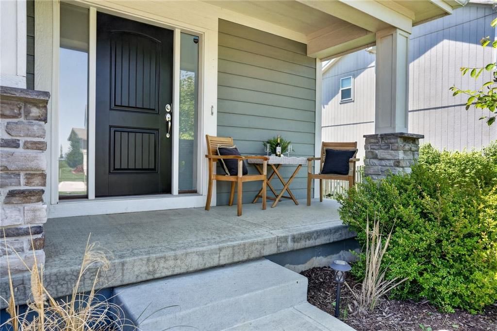 106 SE Ayden Lane — photo 2