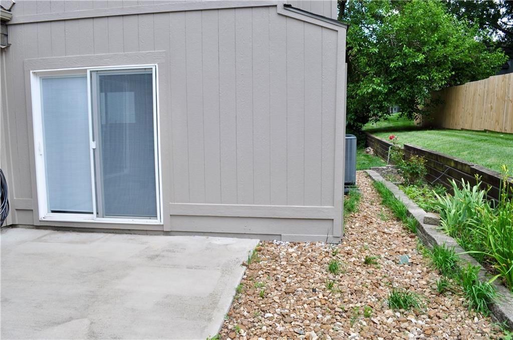 6638 Halsey Street — photo 10