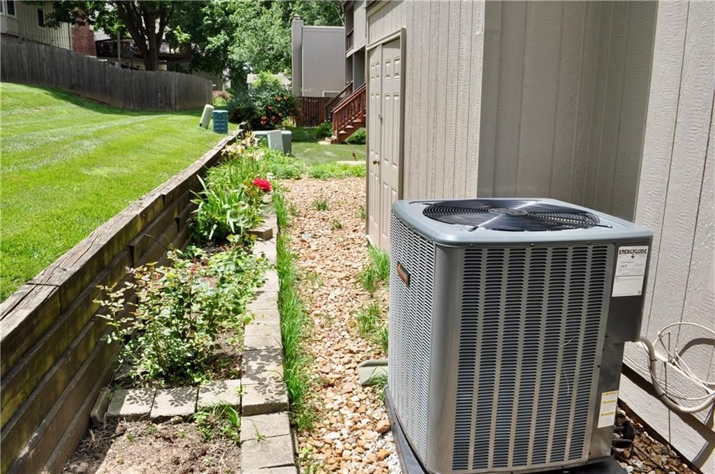 6638 Halsey Street — photo 11