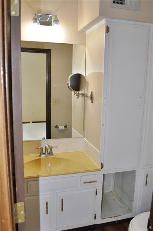 6638 Halsey Street — photo 18