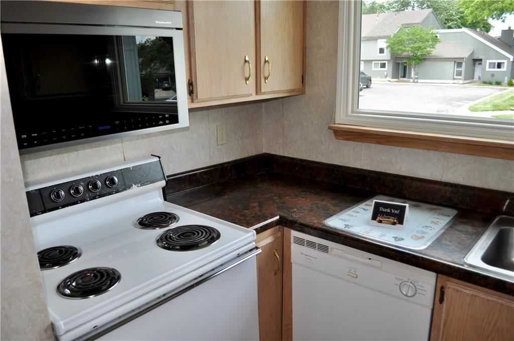 6638 Halsey Street — photo 33