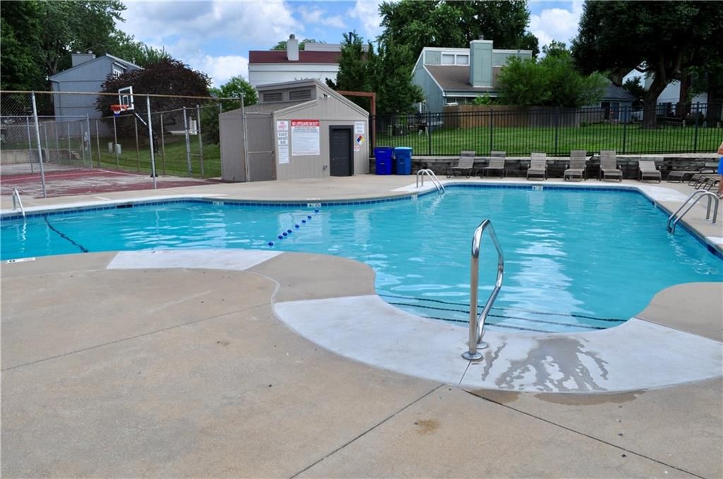 6638 Halsey Street — photo 49