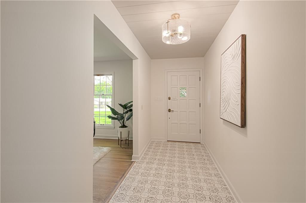 9827 Delmar Lane — photo 2