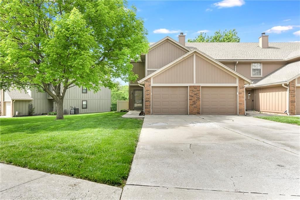 230 SW Pinetree Lane — photo 3
