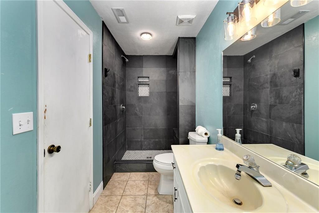 230 SW Pinetree Lane — photo 25