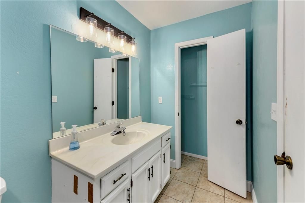 230 SW Pinetree Lane — photo 26