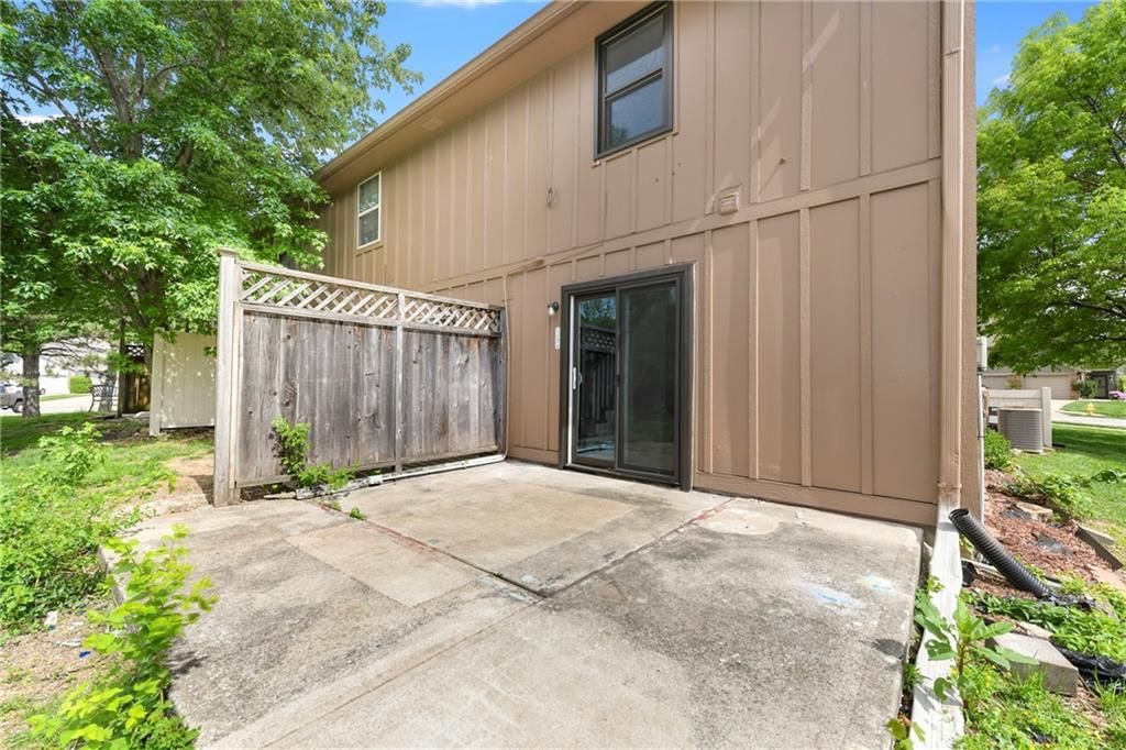 230 SW Pinetree Lane — photo 27