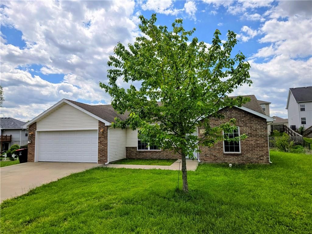 1302 Cloverleaf Court — photo 24