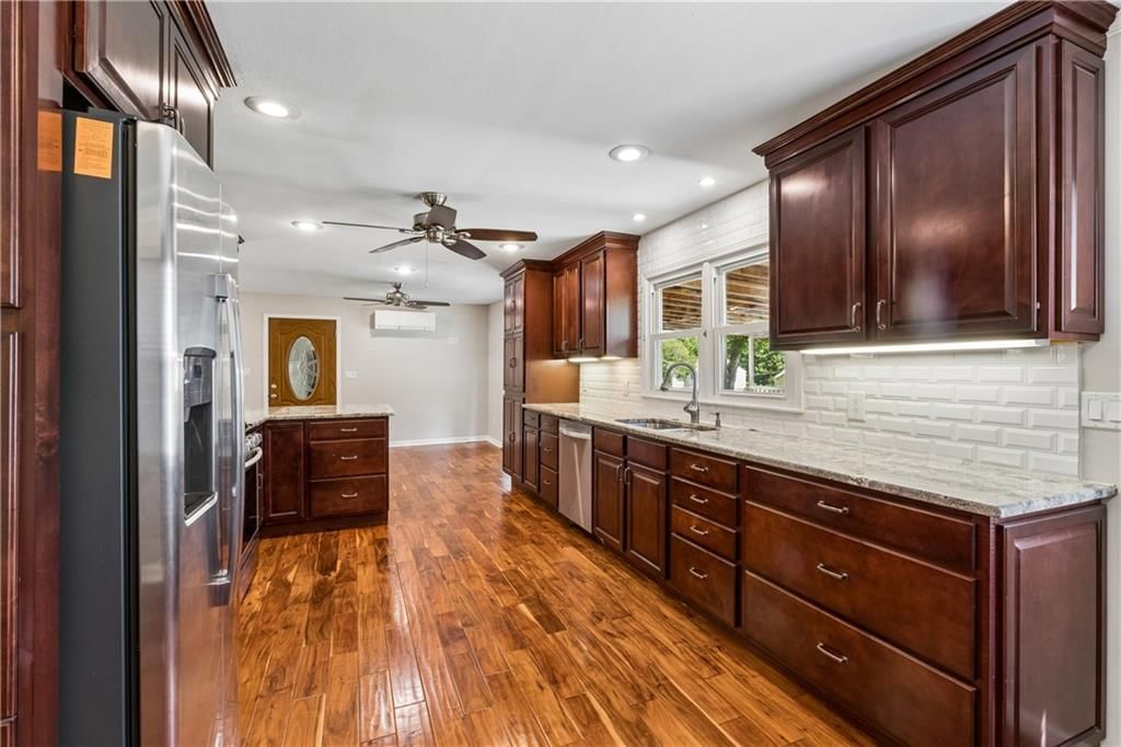 5151 Monrovia Street — photo 12