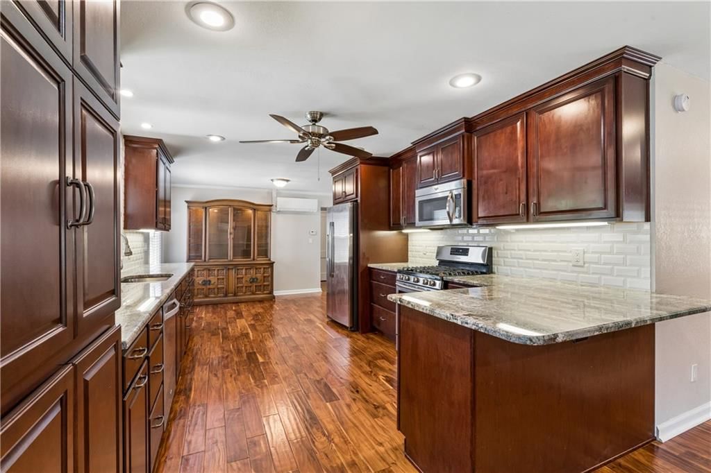 5151 Monrovia Street — photo 15