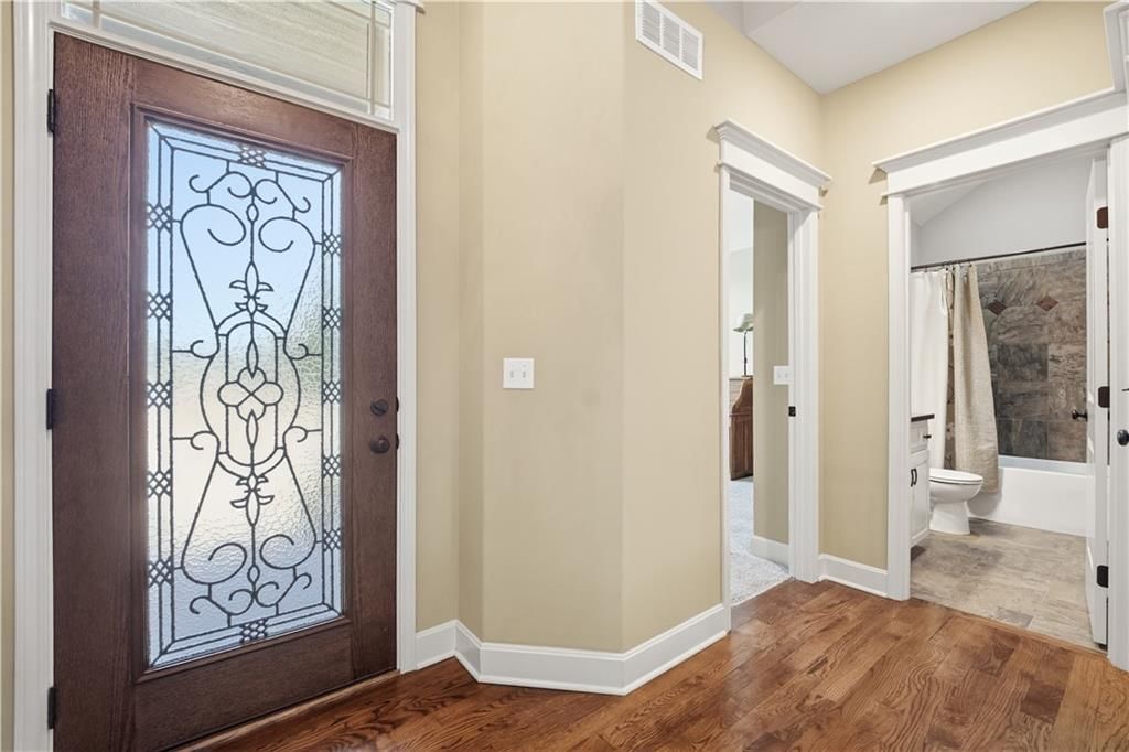 9108 N Seymour Avenue — photo 11