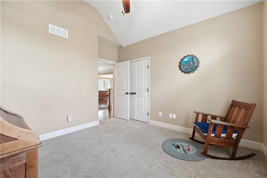 9108 N Seymour Avenue — photo 22