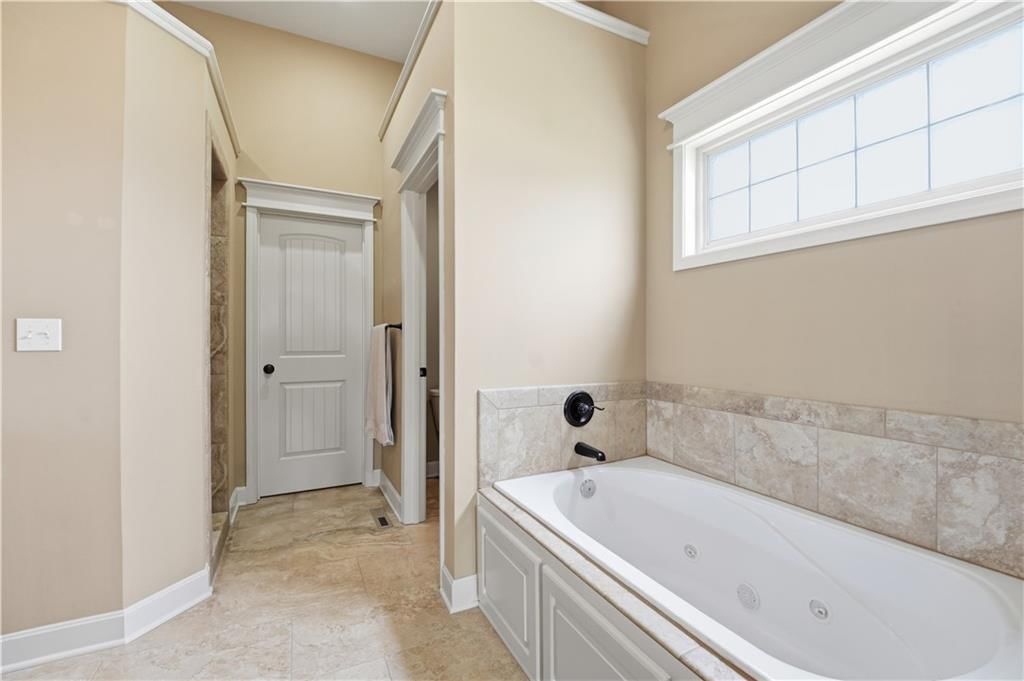 9108 N Seymour Avenue — photo 27