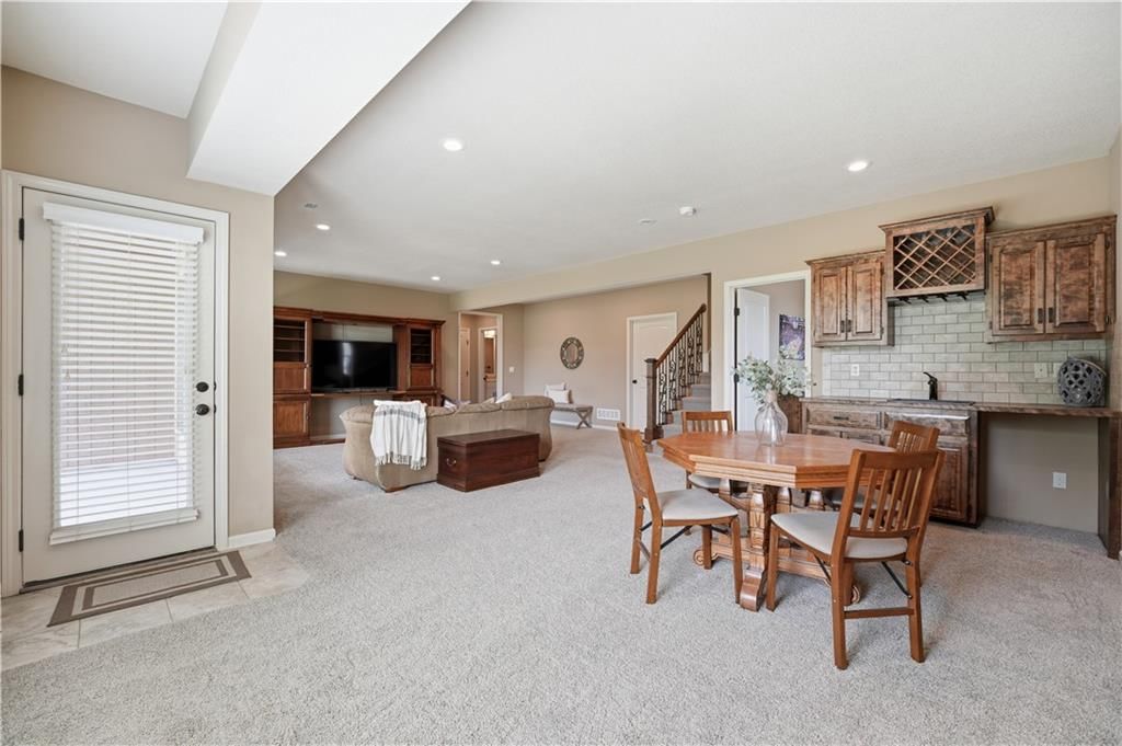 9108 N Seymour Avenue — photo 38
